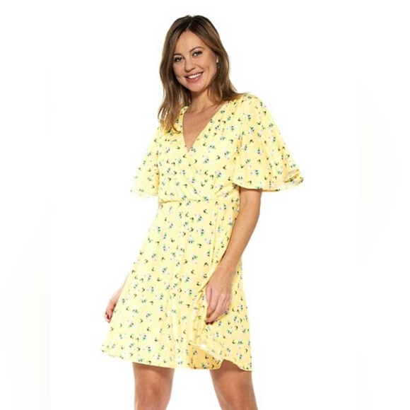 Alexia Admor Dresses & Skirts - Alexia Admor Oakless Flutter Sleeve Fit & Flare Yellow Ditzy Floral Dress XL NWT